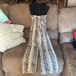 Snakeprint jumpsuit. Perfect for weddings!